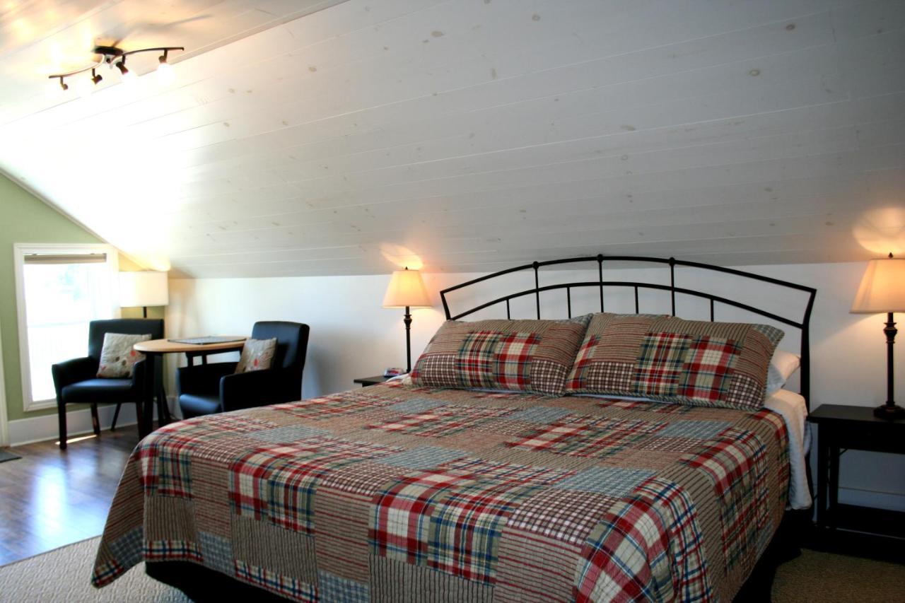 Hadovka Lakeside Inn Wellington Extérieur photo