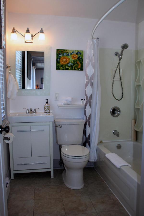 Hadovka Lakeside Inn Wellington Extérieur photo