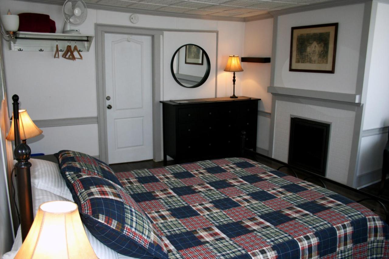 Hadovka Lakeside Inn Wellington Extérieur photo